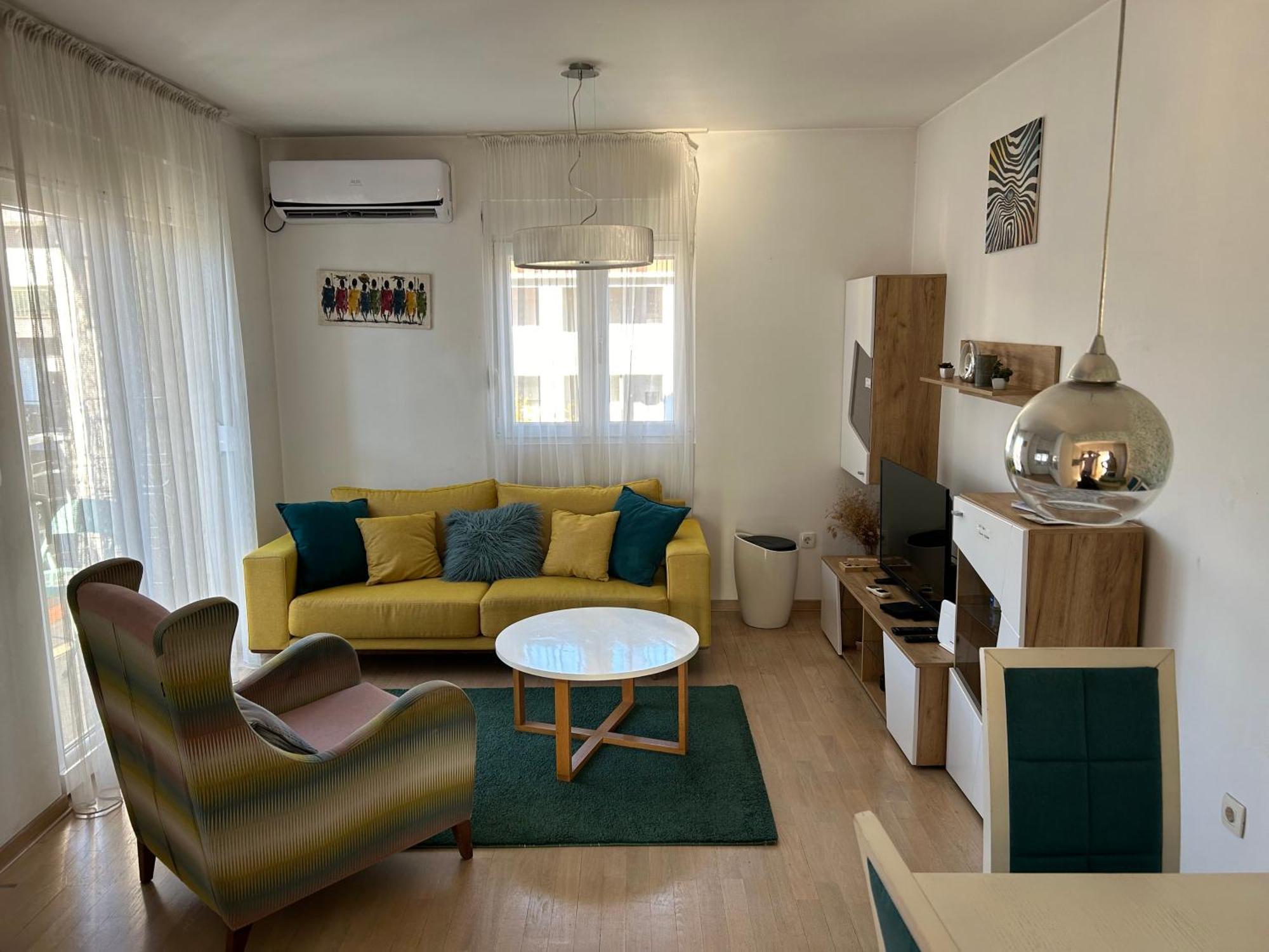 Ana'S 2 Bedrooms Lovely Flat พอดโกริกา ภายนอก รูปภาพ